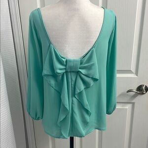 Boutique Lovely Day Blouse Sea Foam Green 3/4 Sleeve Has Beautiful Bow Detail